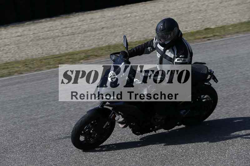 /01 02.04.2026 MAZ ADR/Gruppe gelb Gruppe gruen/52